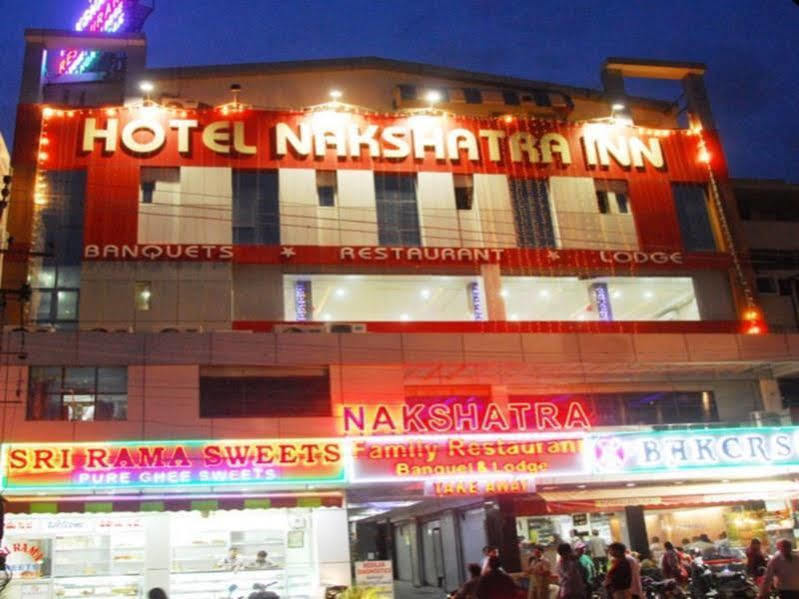 Oyo 13494 Hotel Nakshatra Inn Hyderabad Exteriör bild