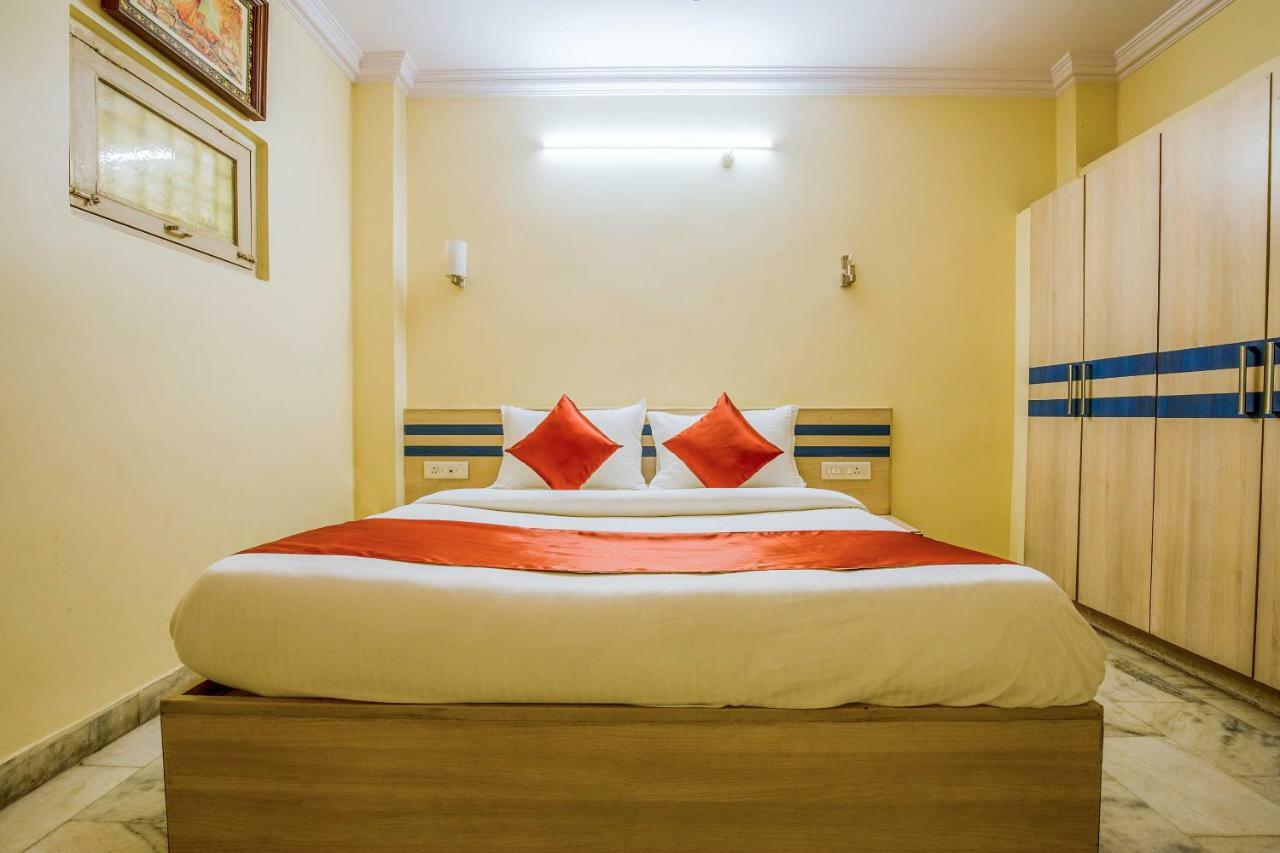 Oyo 13494 Hotel Nakshatra Inn Hyderabad Exteriör bild